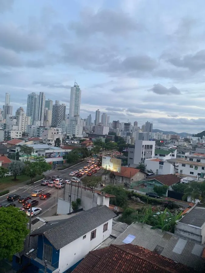 Encantos Dos Mares - Apartamento 5 - Balneário Camboriú Appartement