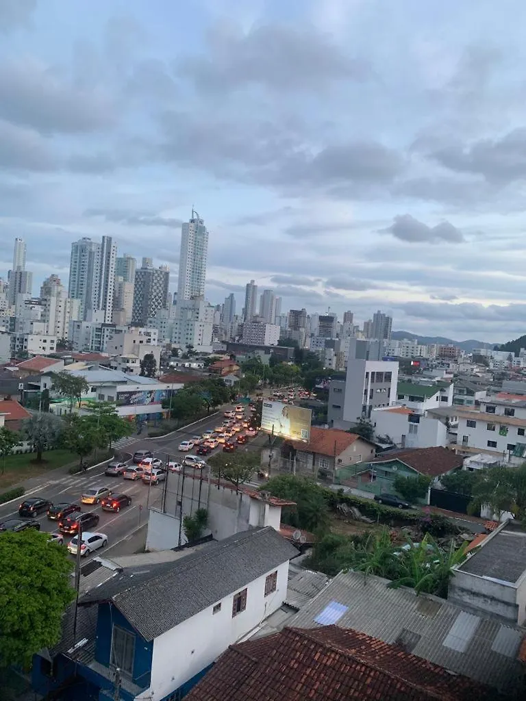 Encantos Dos Mares - Apartamento 5 - Balneário Camboriú